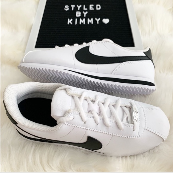 Nike Cortez Sneakers Shoes Black White New - Picture 6 of 10